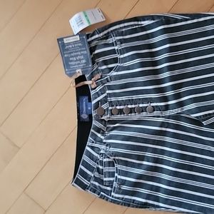 Democracy capri jeans - NEW